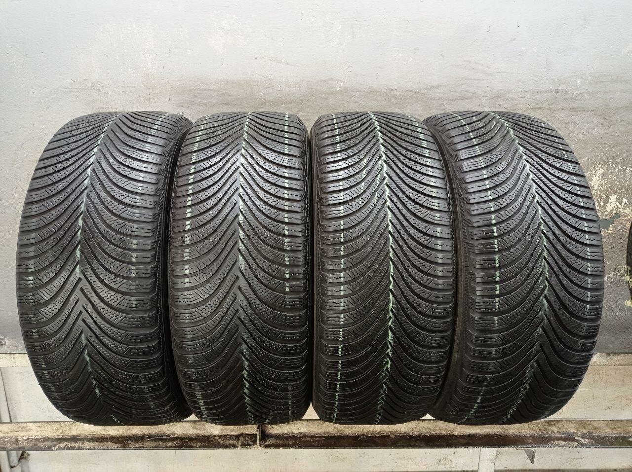 Michelin Alpin 5 215/55 R17 БУ Шины Зимние