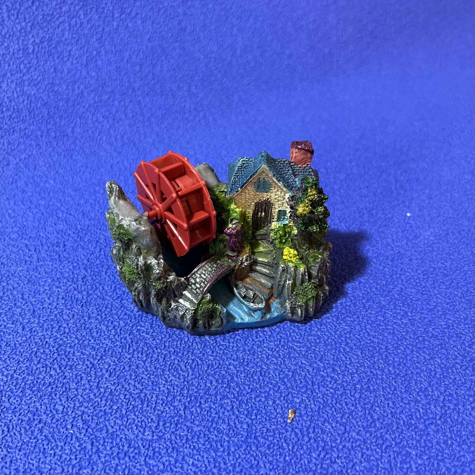 Мельница с домиком мини , распылитель в аквариум - фотография № 1