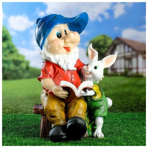 Садовая фигура Гном с зайцем и книжкой 42х28см