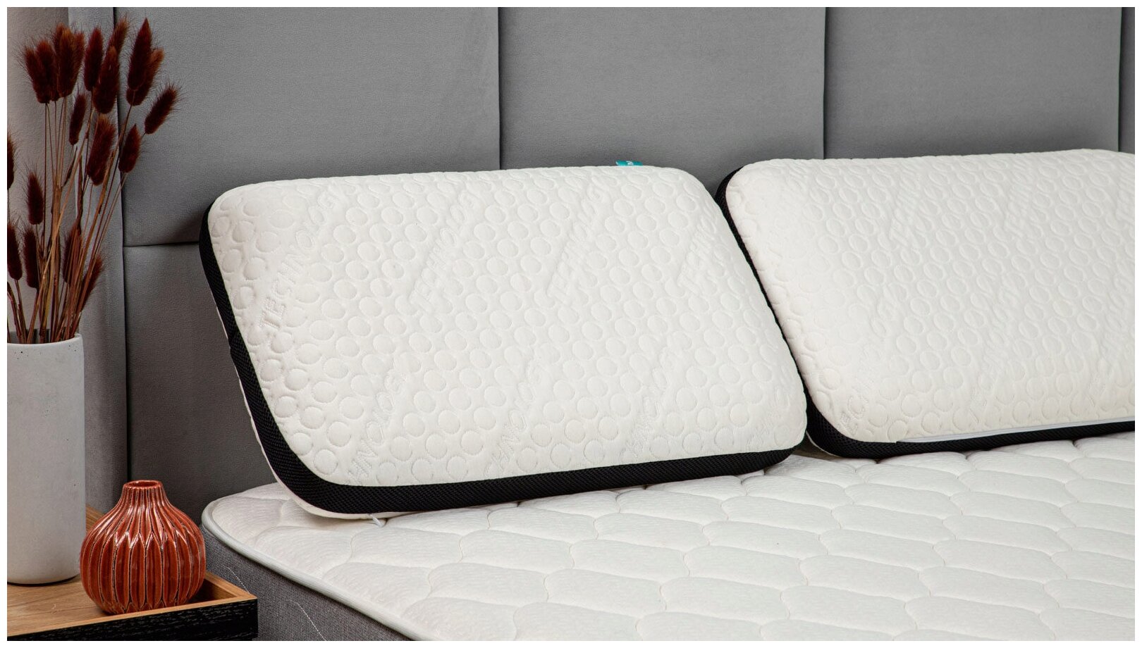 Анатомическая подушка для сна с эффектом памяти 38х60 Askona (Аскона) Immuno Technology Black M - фотография № 12