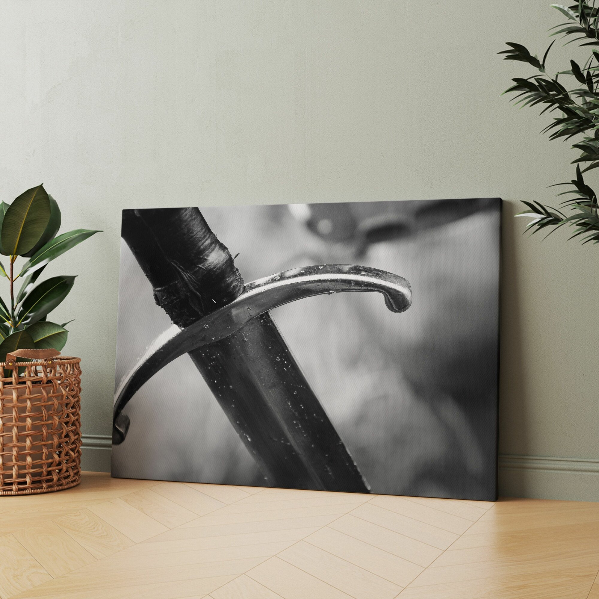 Картина на холсте (меч оружие рыцарский) 20x30 см, для интерьера, в комнату, на стену, в подарок