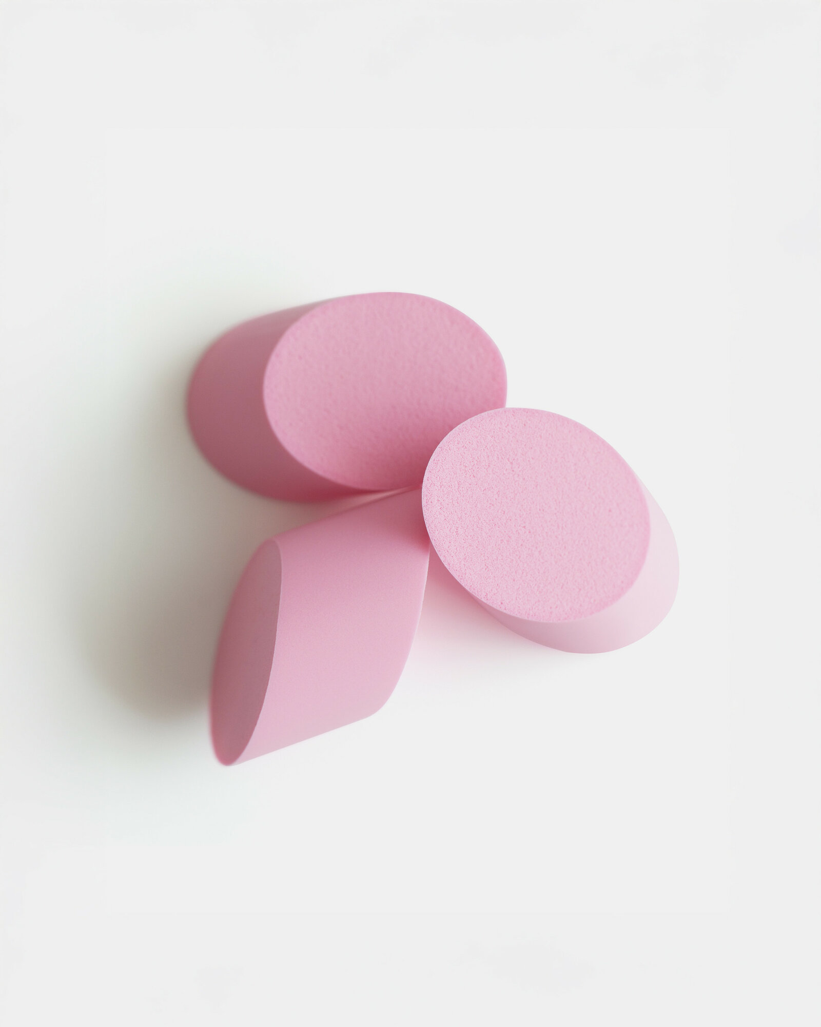 Аппликатор для жидкого макияжа, консилера, тонального крема INGLOT спонж — фото 1