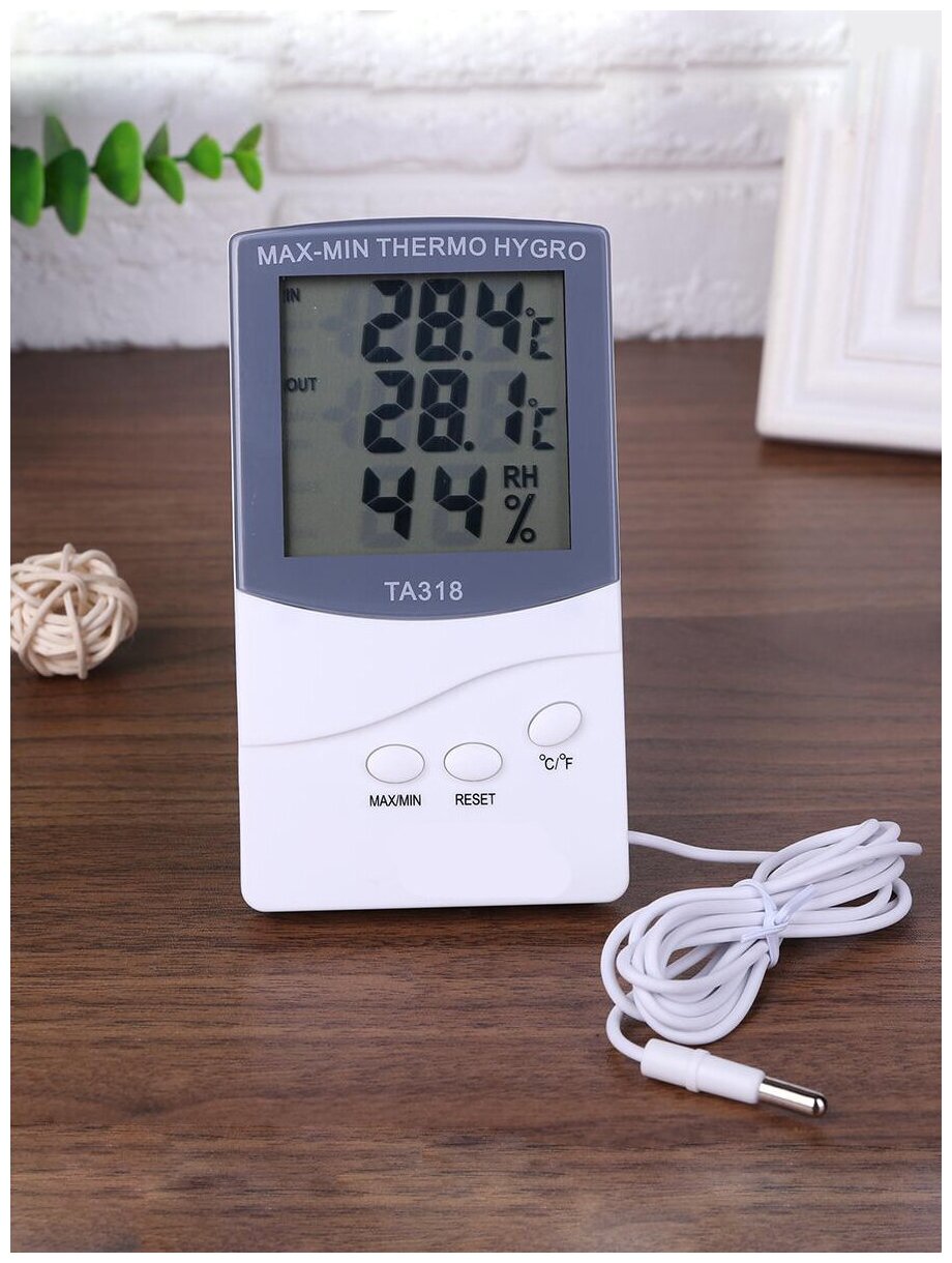 Гигрометр термометр метеостанция с двойным датчиком - фотография № 2