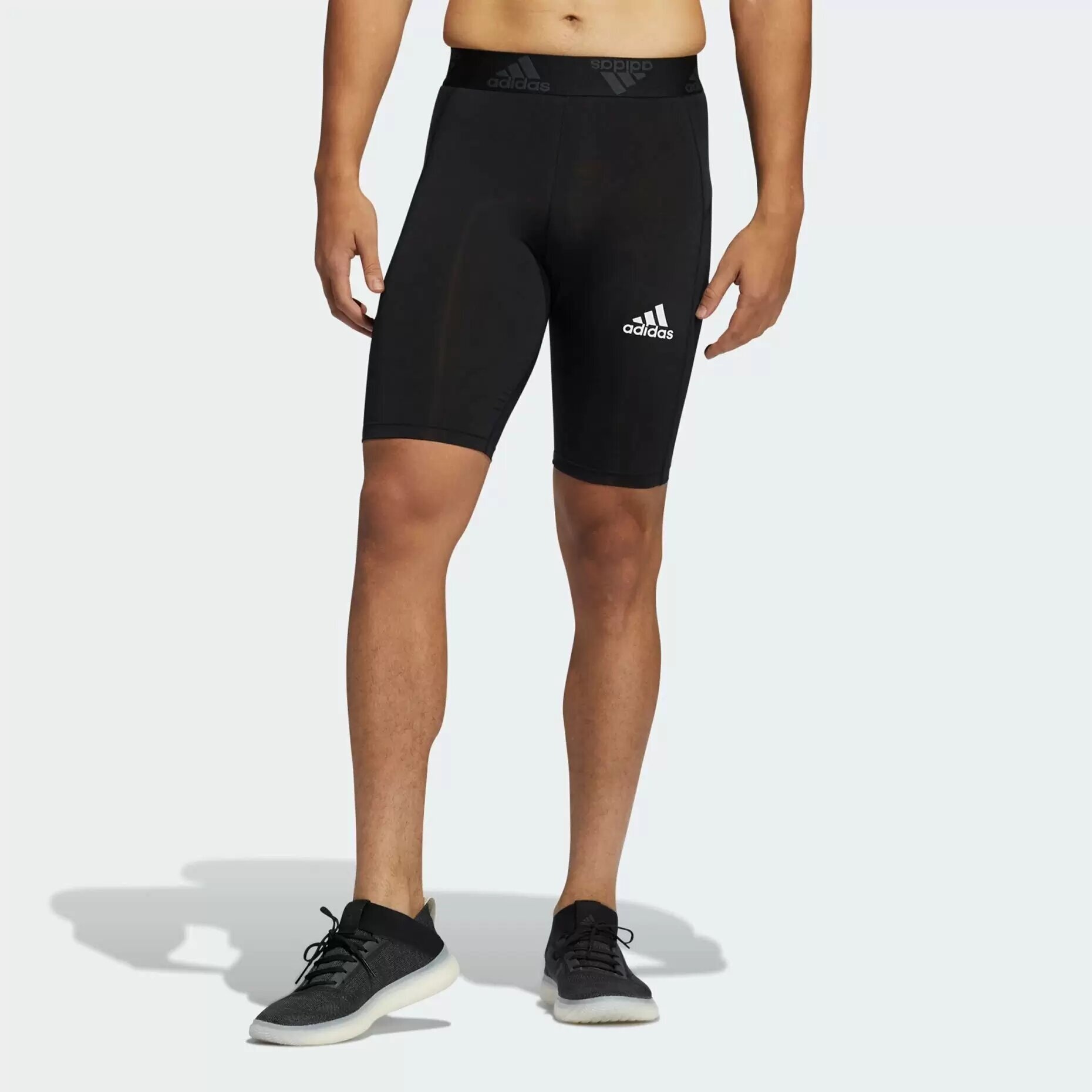 Шорты adidas, размер S, черный — фото 1