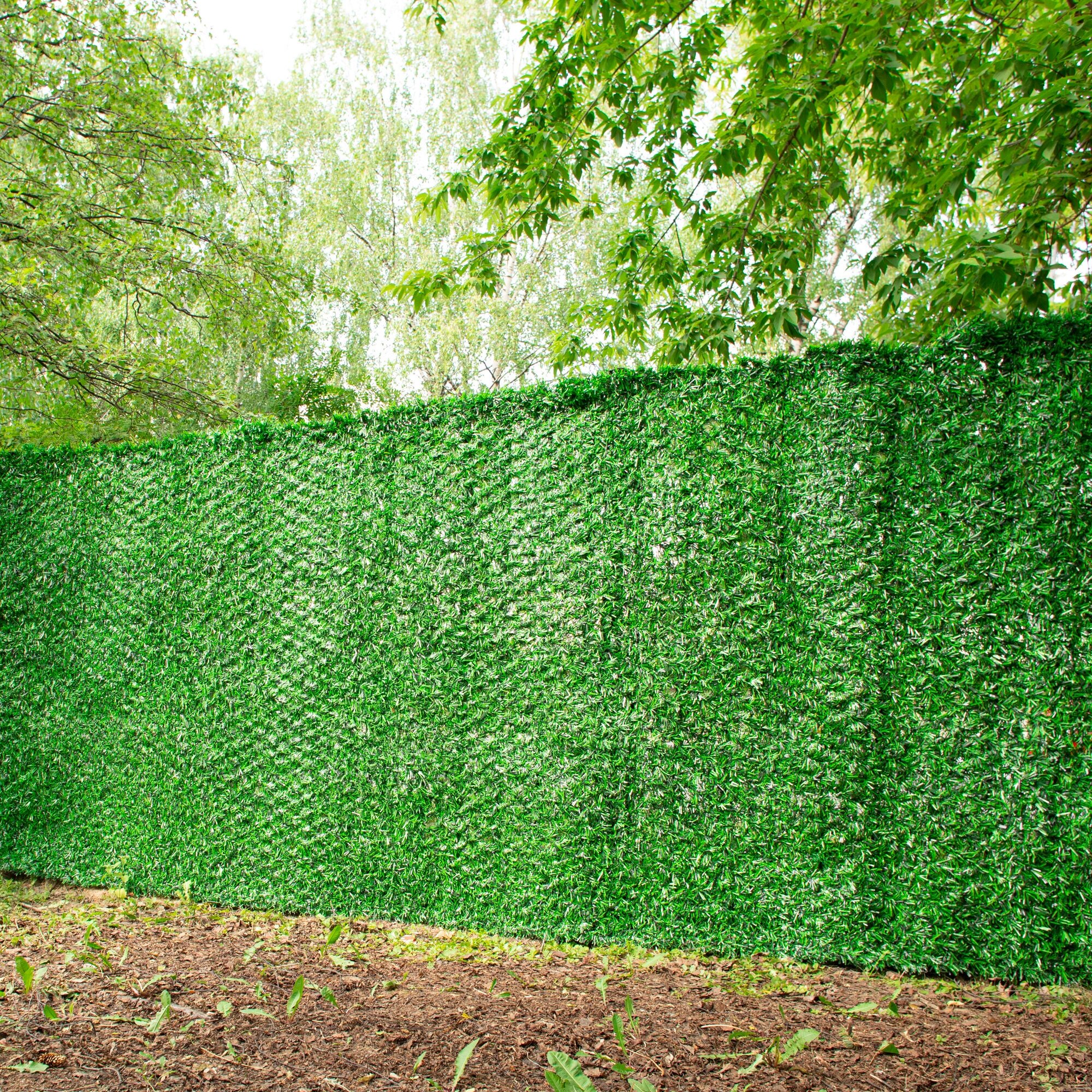 Декоративный забор "Premium Grass" Green Mix для дачи 1,5х2,4м. Травяной забор в рулоне из искусственной травы - фотография № 8