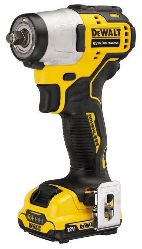 Аккумуляторный ударный гайковерт DeWALT DCF902D2