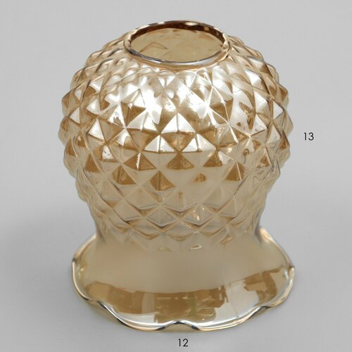 золотистый