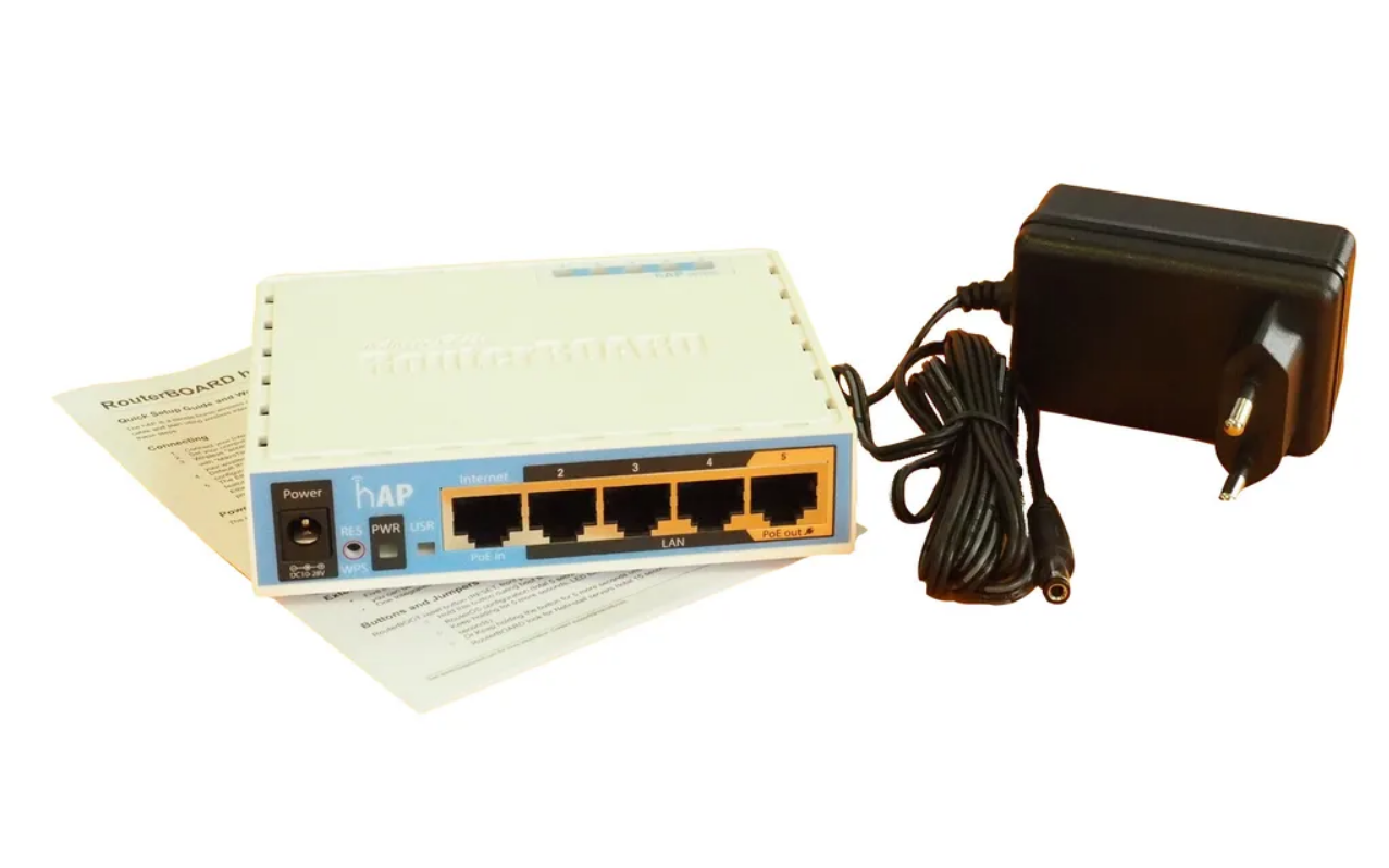 Wi-Fi роутер MikroTik RB952Ui-5ac2nD hAP AC lite 802.11ac 2.4ГГц и 5ГГЦ 4xLAN PoE
