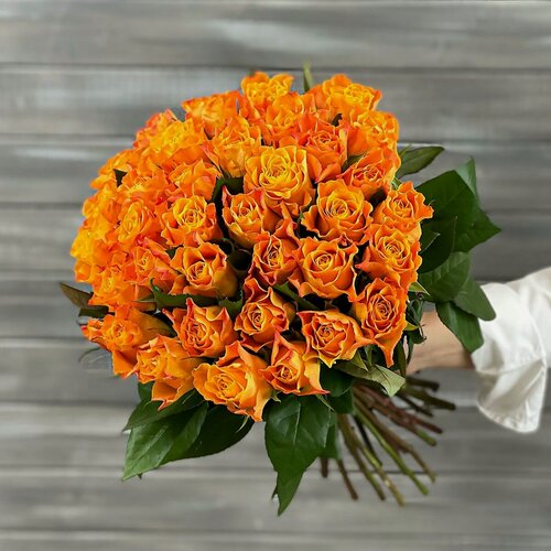 Изображение товара Букет из 31 оранжевой розы с лентой 38см