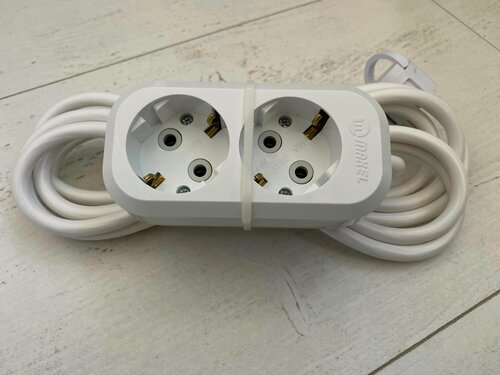 Изображение товара Удлинитель 3х1.5мм2, 2 розетки, 8.0 метров с заземлением, с плоской вилкой, 16А (Белый)