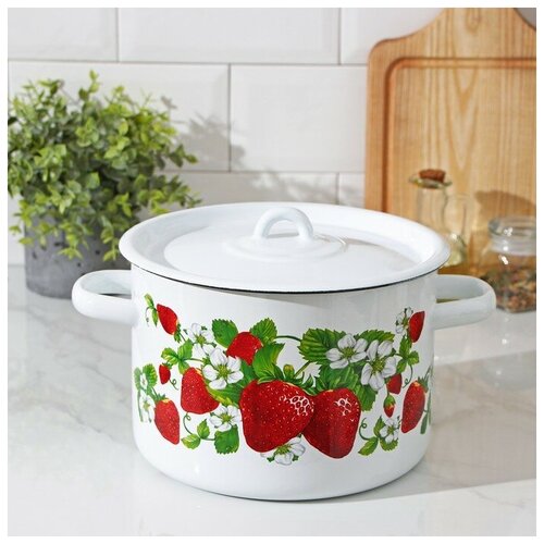 Кастрюля цилиндрическая Клубничная поляна 45 л цвет белый 1738₽