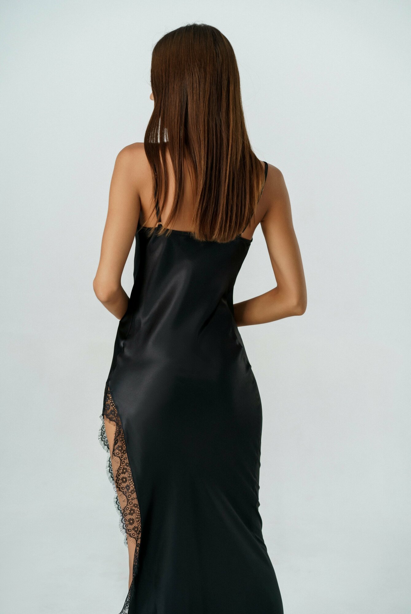 Женская ночная сорочка с кружевом, черная, S - фотография № 5