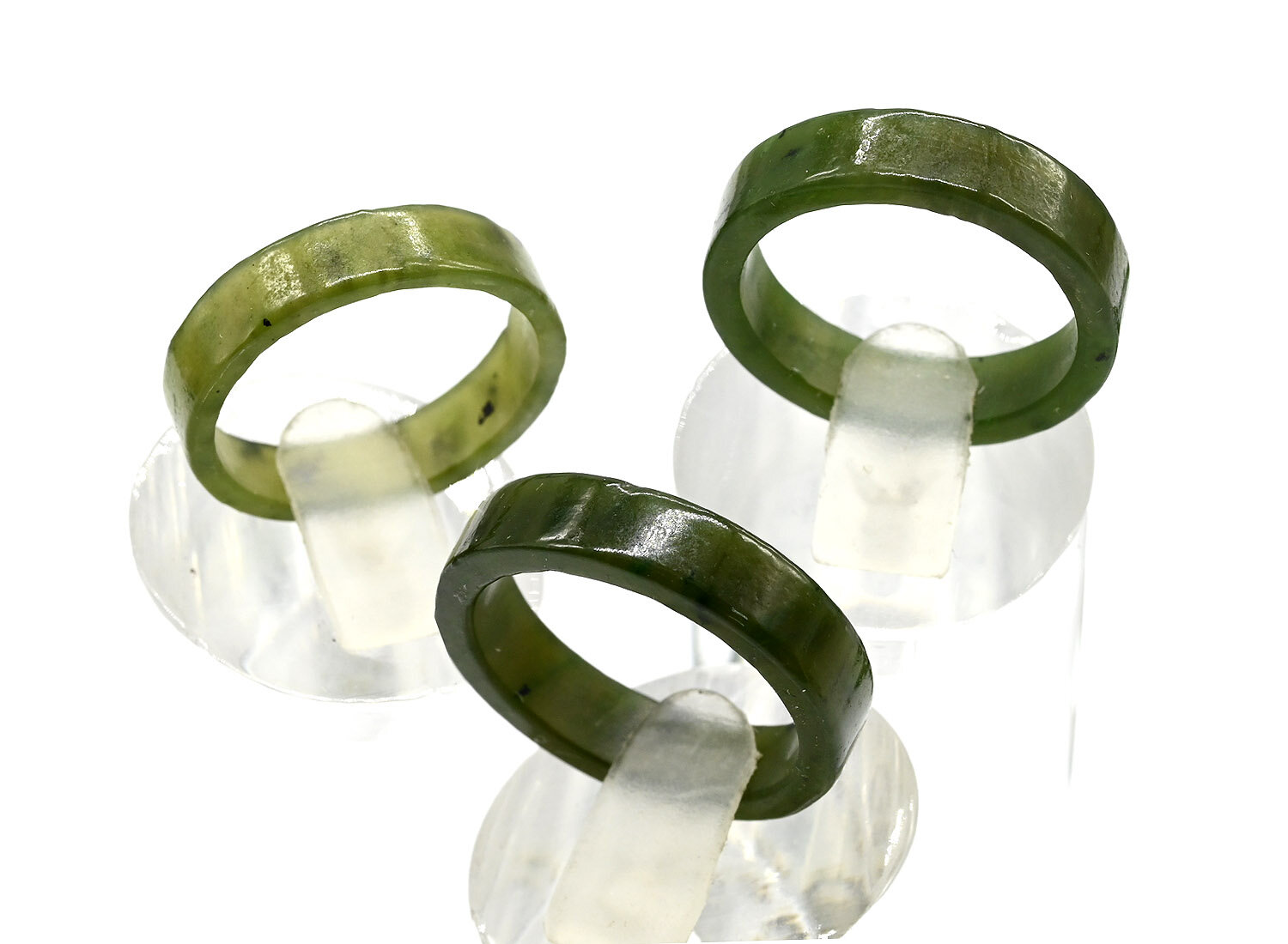 Кольцо, нефрит