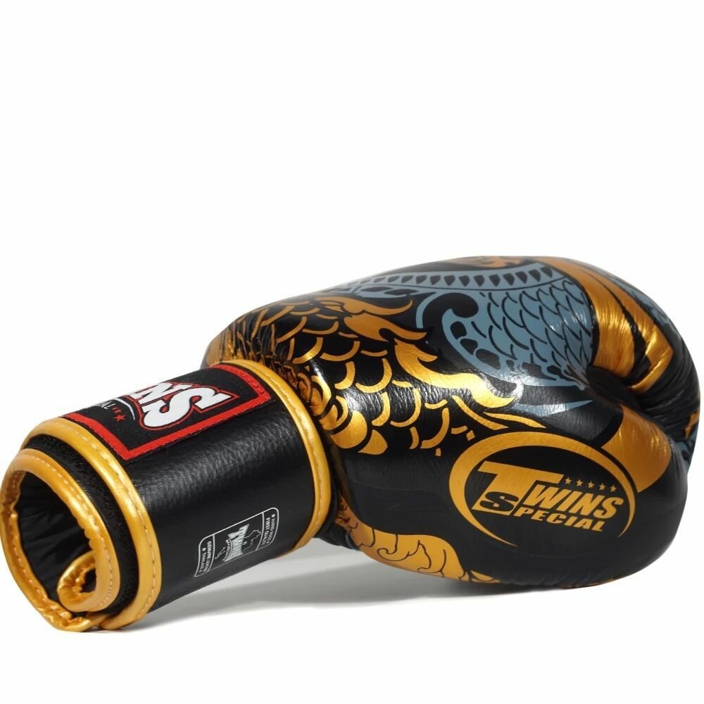 Перчатки для бокса FBGV52 Dragon чёрно золотые 16oz — фото 1