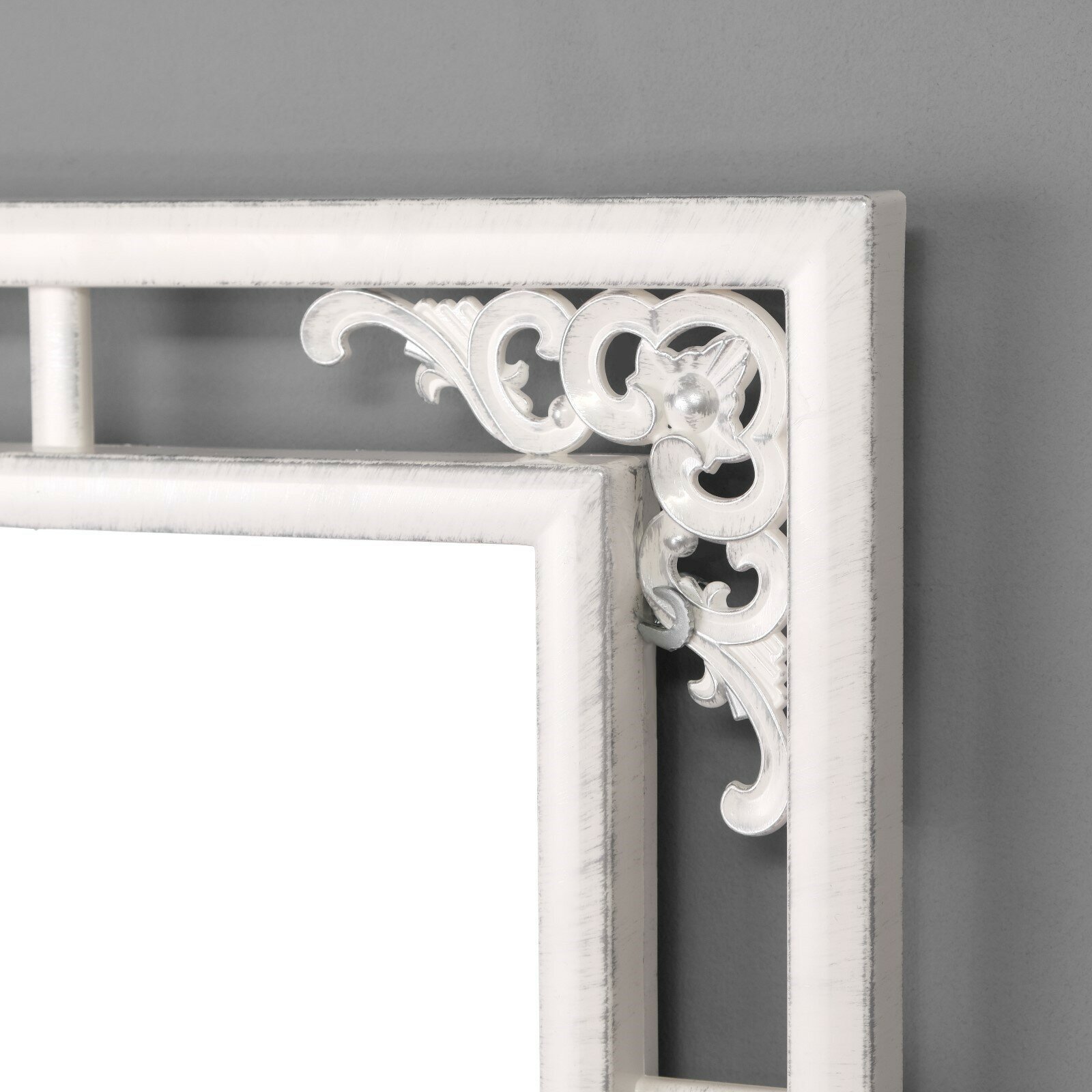 Зеркало настенное, в ажурном корпусе , 38х38 см, белый с серебром - фотография № 3