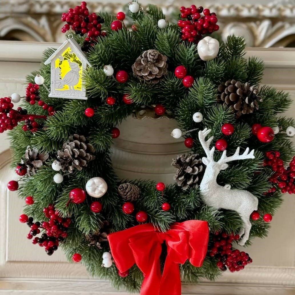Дизайнерский рождественский венок из натуральной хвои нобилис 50 см новогодний декор на дверь