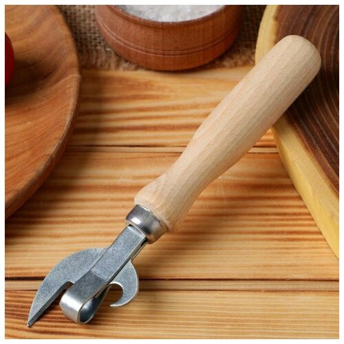 Нож консервный с деревянной ручкой 200₽