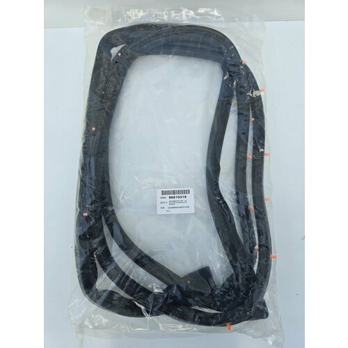 Уплотнитель двери передней правой Матиз Спарк 3000₽