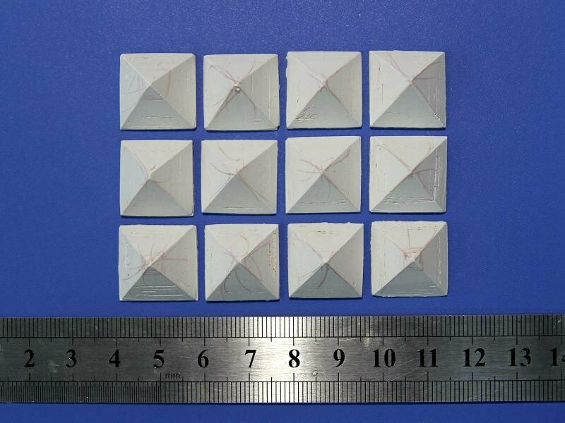 Надолбы бетонные (квадратная пирамида), 12 шт. Масштаб 1:72