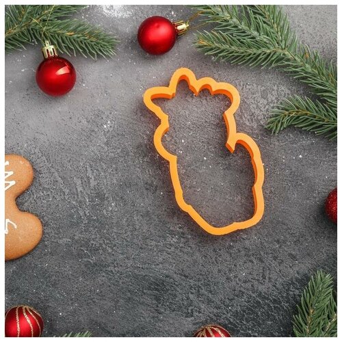 Lubimova Форма для пряников Lubimova «Коровка с бантиком», цвет оранжевый