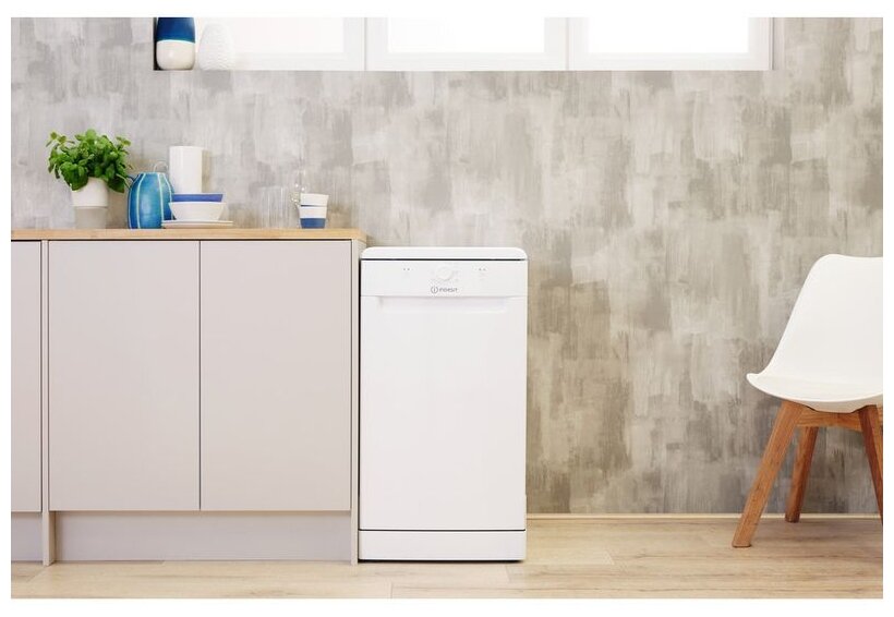 Посудомоечная машина Indesit DSCFE 1B10 RU - фотография № 7