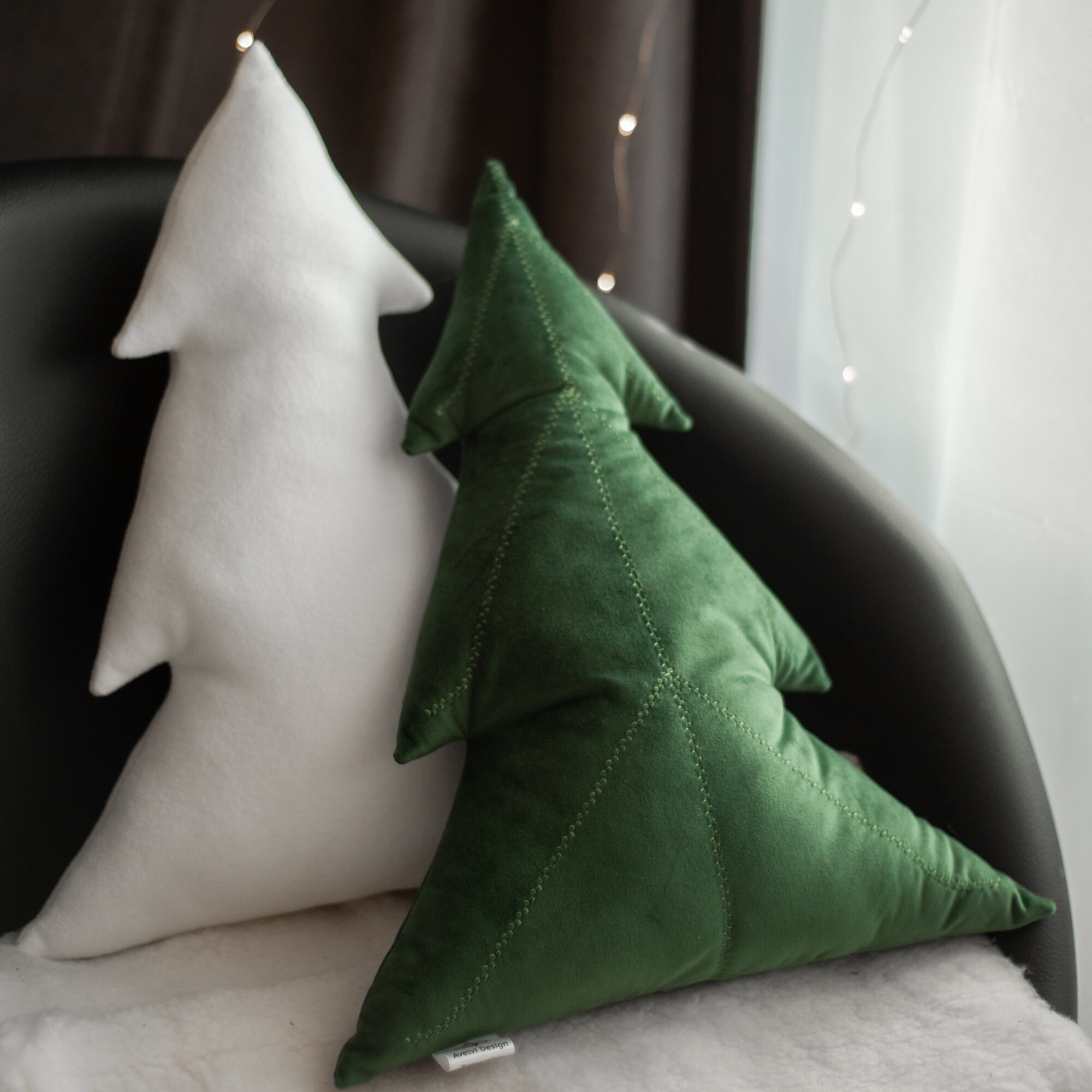 Декоративная подушка Avelvi Design "Ёлка" велюр ручная работа 45 см x 35 см зеленый