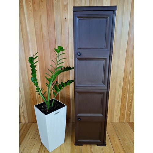 Шкаф высокий с усиленными рёбрами жёсткости УЮТ 405х42х1615 h 2 дверцы Цвет Коричневый Арт Э-038-Д 13900₽