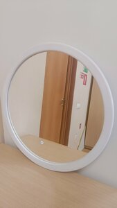 Зеркало круглое с LED подсветкой 600*600 в белом багете