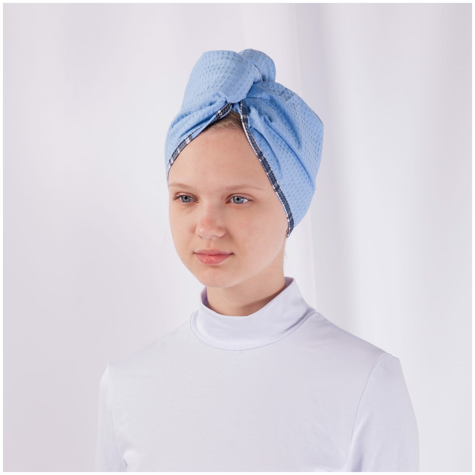 Чалма женская/тюрбан женский для сушки волос/из 100% хлопка/полотенце банное на голову/для бани/влаговпитывающее/с вафельной фактурой/голубой цвет - фотография № 3