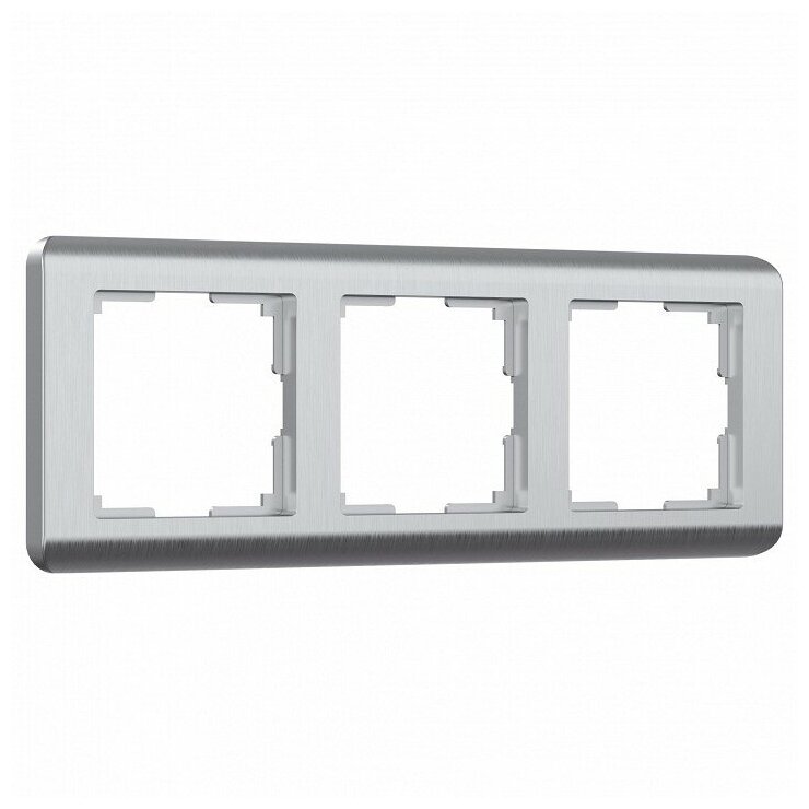 Рамка для выключателей и розеток пластиковая на 3 поста Werkel Stream W0032106 серебряная - фотография № 4