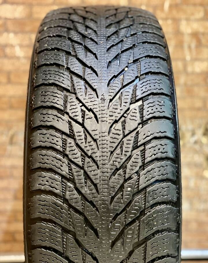 Nokian Tyres Hakkapeliitta R3 SUV 235/55 R19