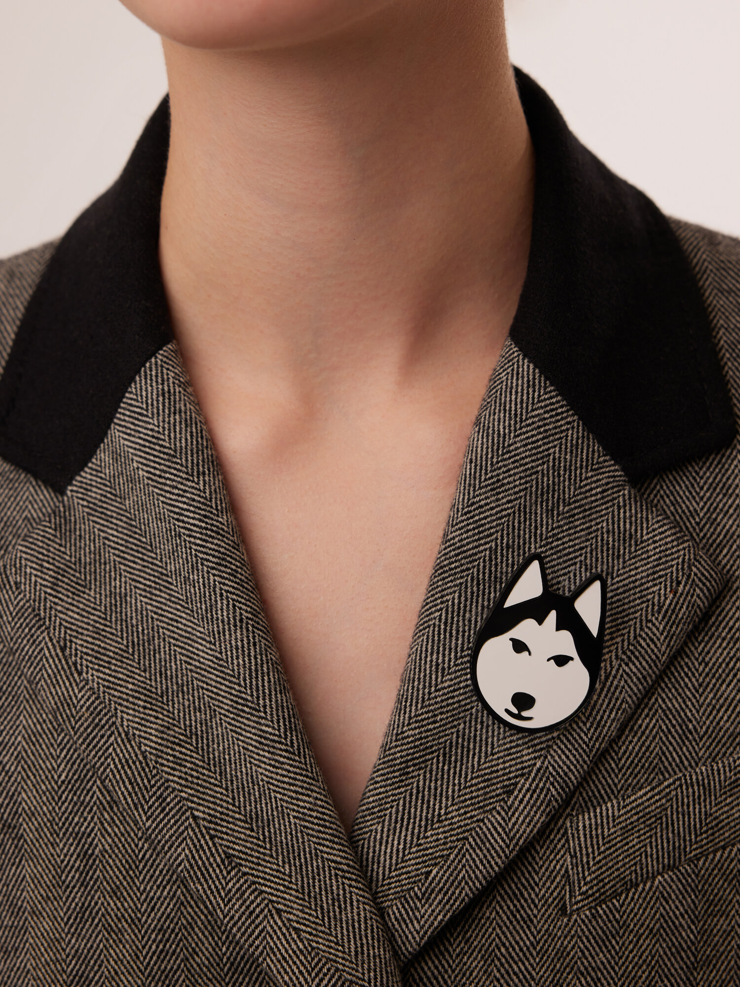 Брошь MONOLAMA, бежевый — фото 1