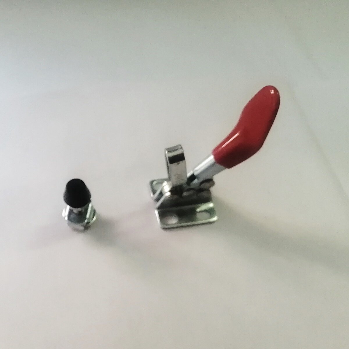 Изображение Зажим рычажный с горизонтальной ручкой UMC-201 (Усилие 27 кг)