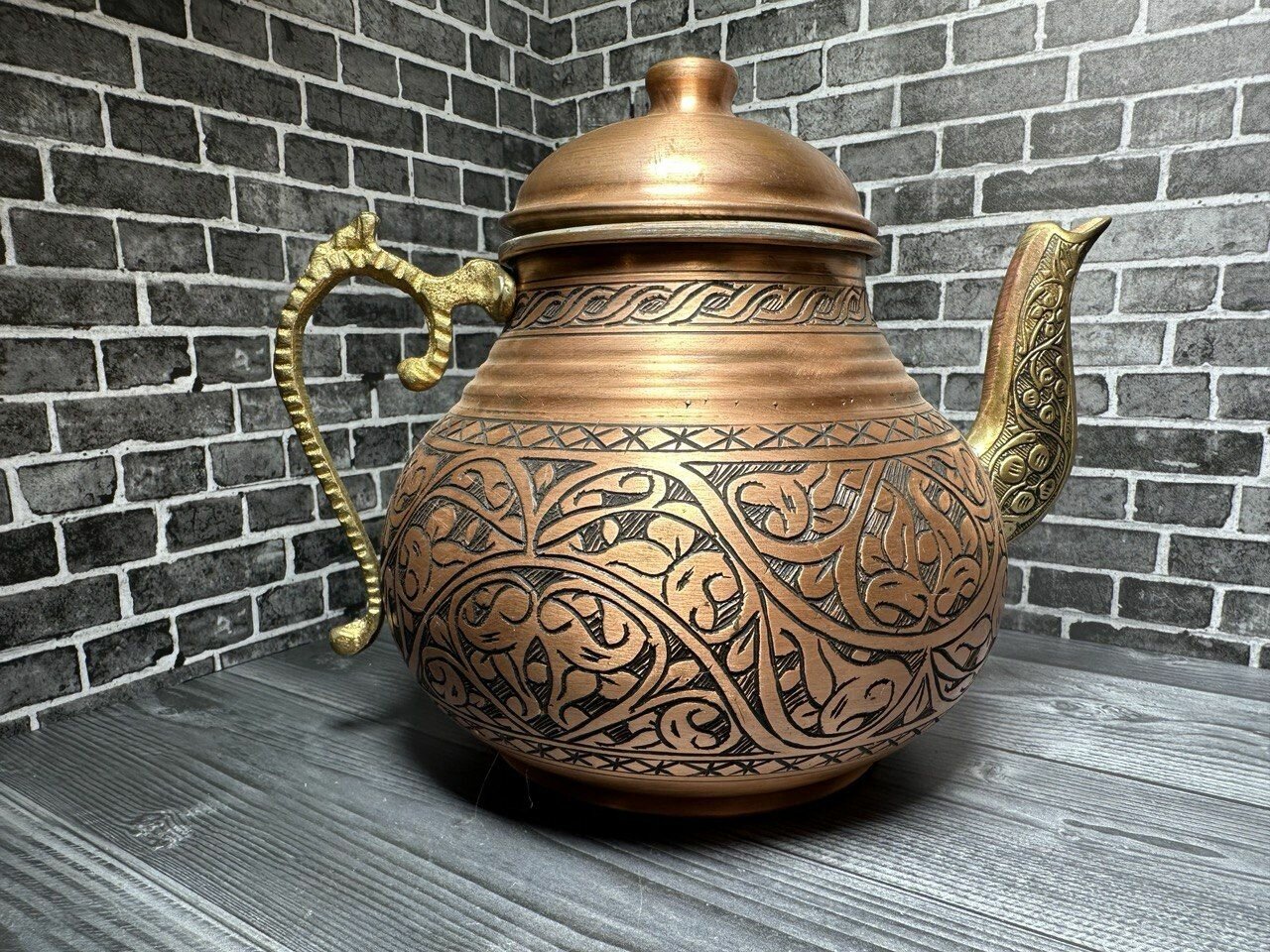 фото Чайник медный, с турецкой росписью