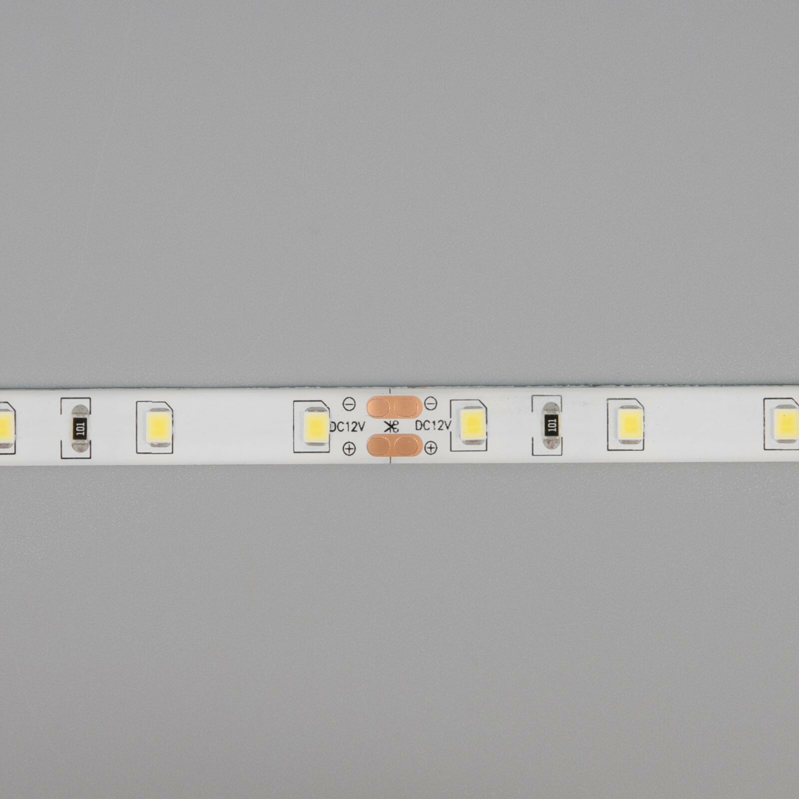 Светодиодная лента TruEnergy 5 м, IP65, SMD2835, 60 LED/м, 4.8 Вт/м, 12 В, 4000К - фотография № 7