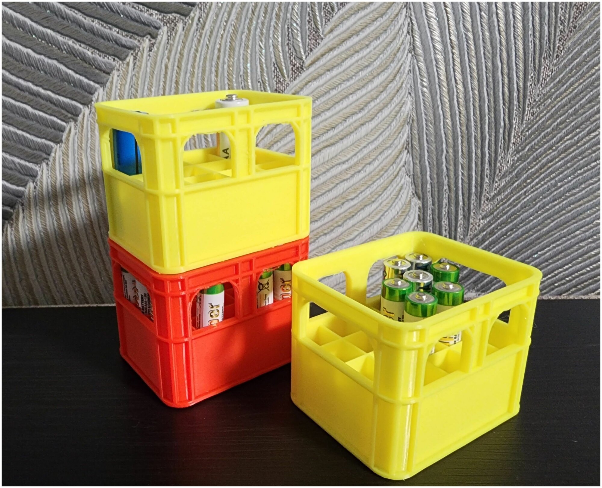 Органайзер / бокс / контейнер для хранения мизинчиковых батареек ААА, цвет желтый - фотография № 7