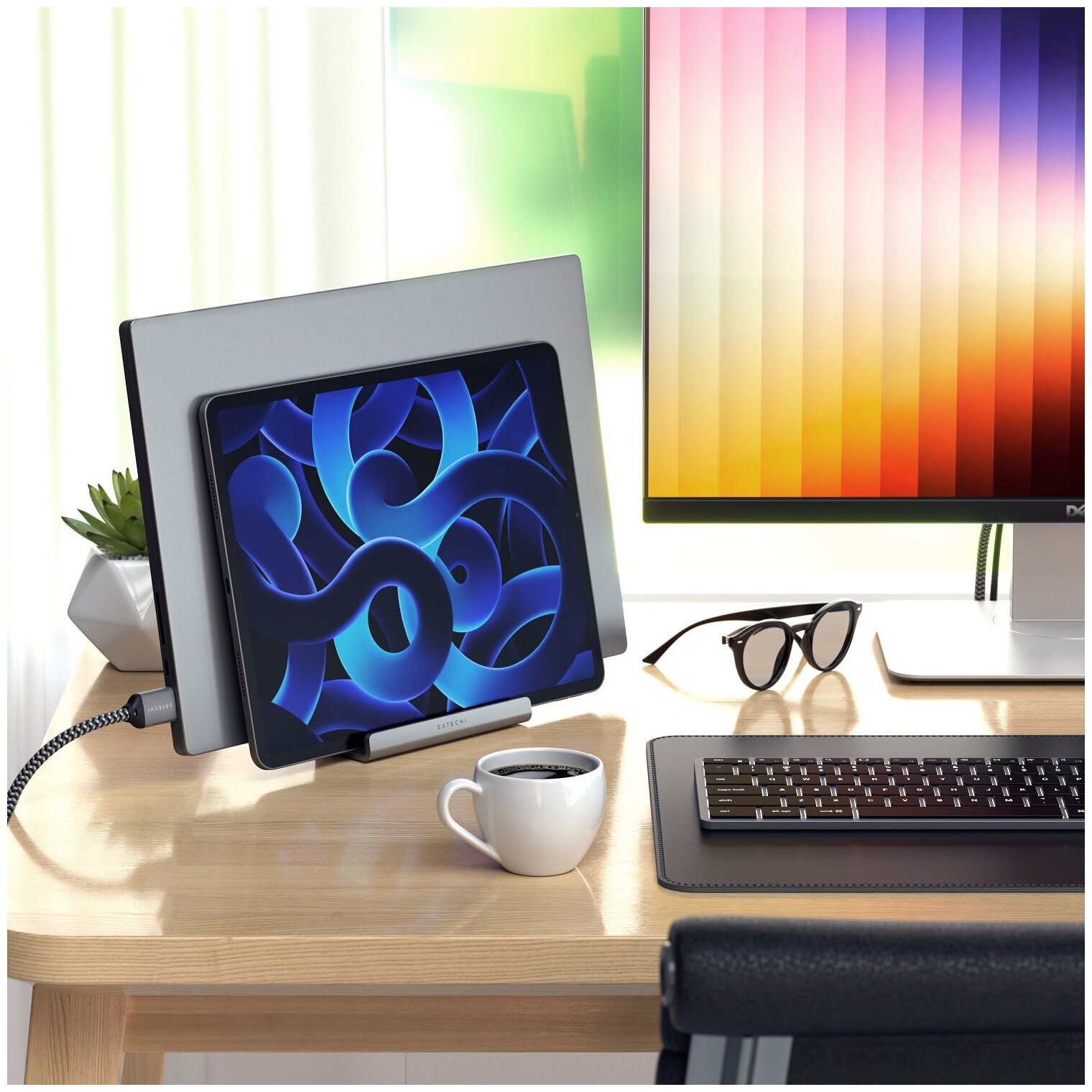 Настольная двойная подставка Satechi Dual Vertical Laptop Stand для ноутбуков и планшетов Цвет: серый космос