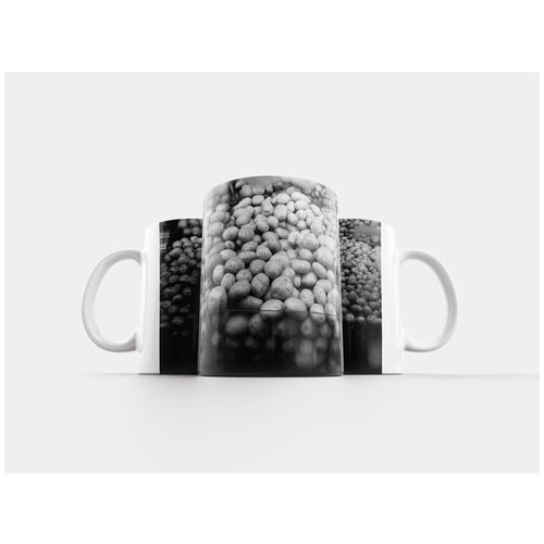 фото Кружка "черно-белое фото, супермаркет, овощ" 320 мл lotsprints