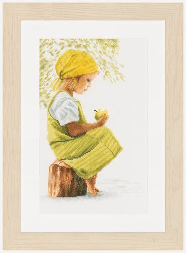 Изображение товара PN-0021200 Набор для вышивки крестом LanArte Girl with Apple "Девочка с яблоком"