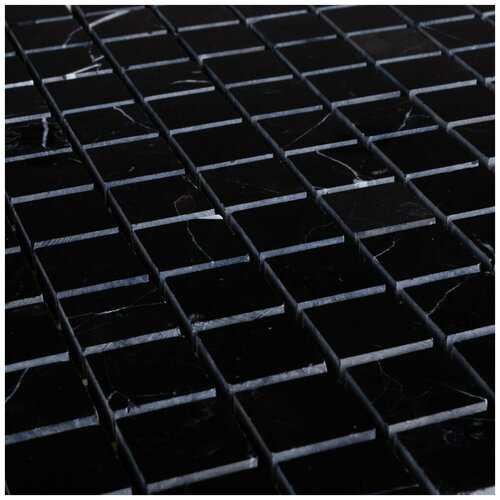 Мозаика из натурального мрамора Nero Marquina DAO-605-23-8. Глянцевая. Размер 300х300мм. Толщина 8мм. Цвет черный. 1 лист. Площадь 0.09м2