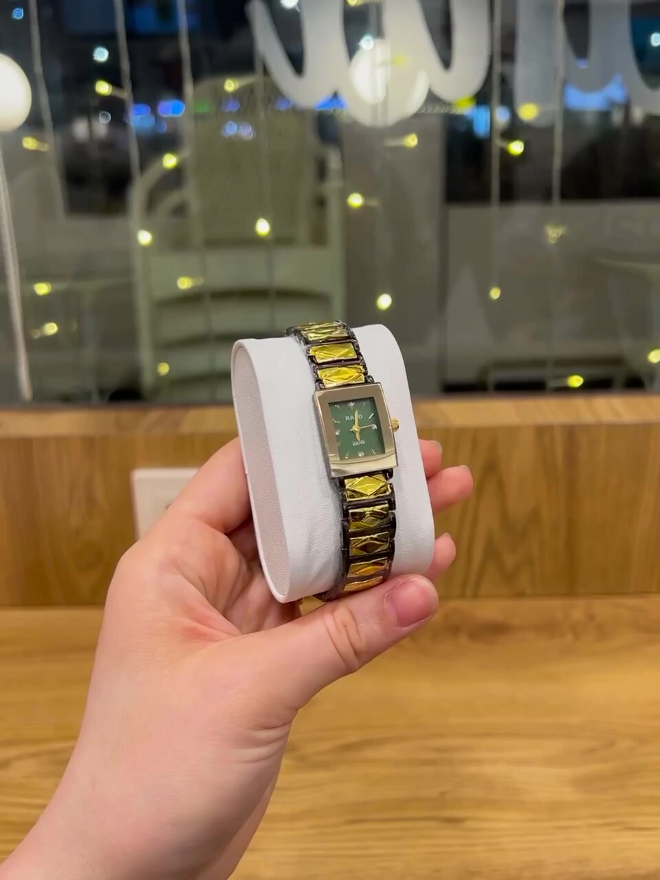 Наручные часы RADO Quartz, Желтый — фото 1