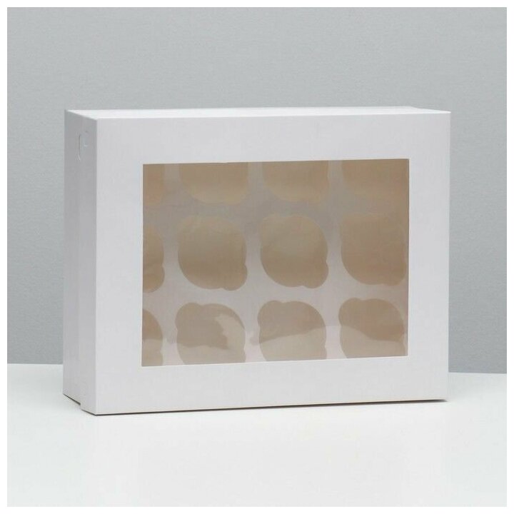 Упаковка под 12 капкейков с окном белая 325 х 255 х 10 см