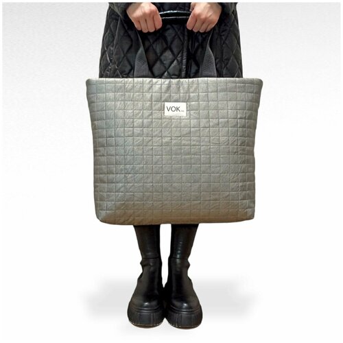 фото Сумка-шоппер vok.inc дутая из экокожи стеганая серебристая нет бренда
