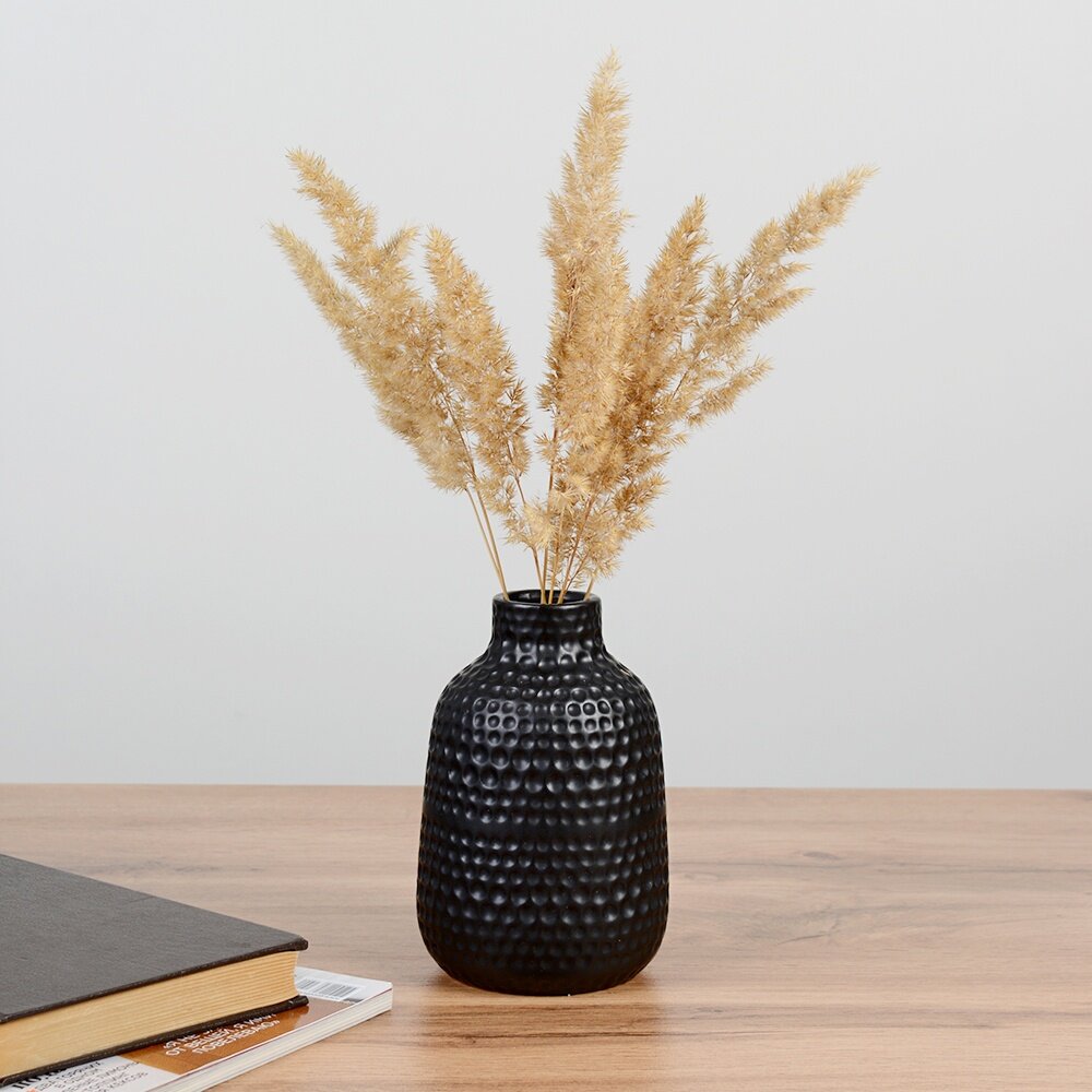 фото Ваза для цветов и сухоцветов черная матовая керамика