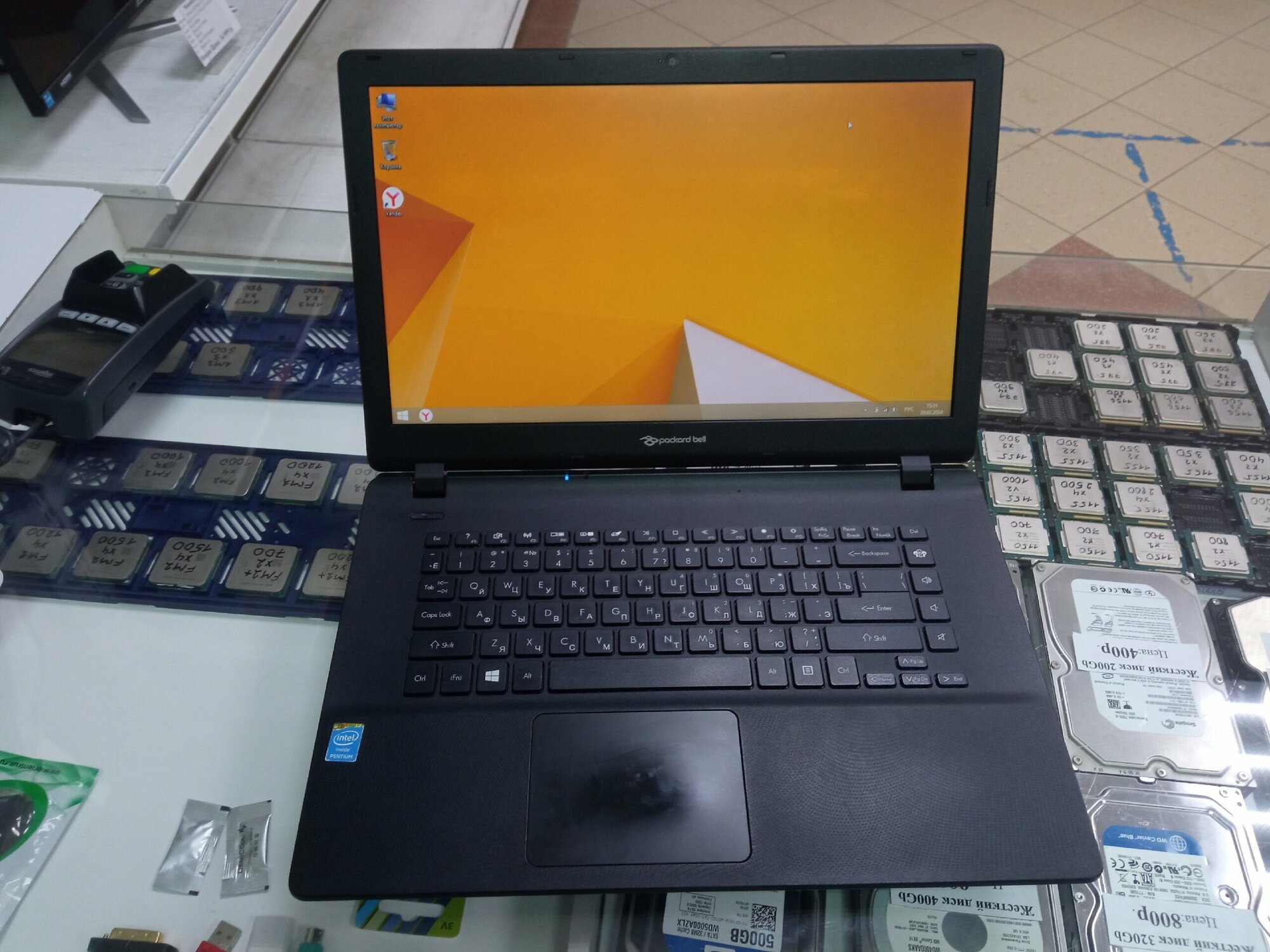 15.6"Ноутбук Packard Bell ENTF71BM-C67U; Intel Pentium N3530, 4х2.6Ghz; RAM 4Gb DDR3; HDD 500Gb; VGA Intel HD Graphics