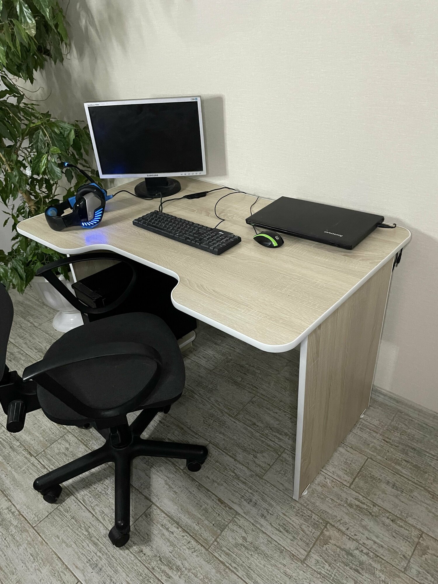 Компьютерный игровой письменный стол ADRENALINE дуб Сонома/Белый 120х75х78