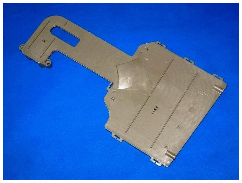 730125100400 - Крышка бункера дозатора L=34см Атлант