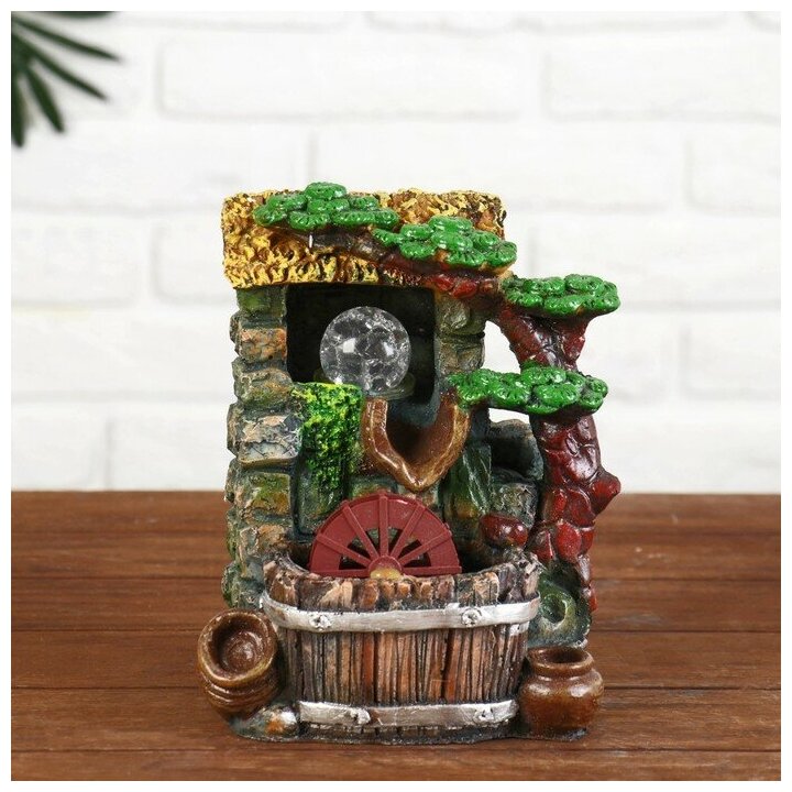 фото Фонтан "Домик под деревом" 11х15х21 см (с подсветкой) 4637294