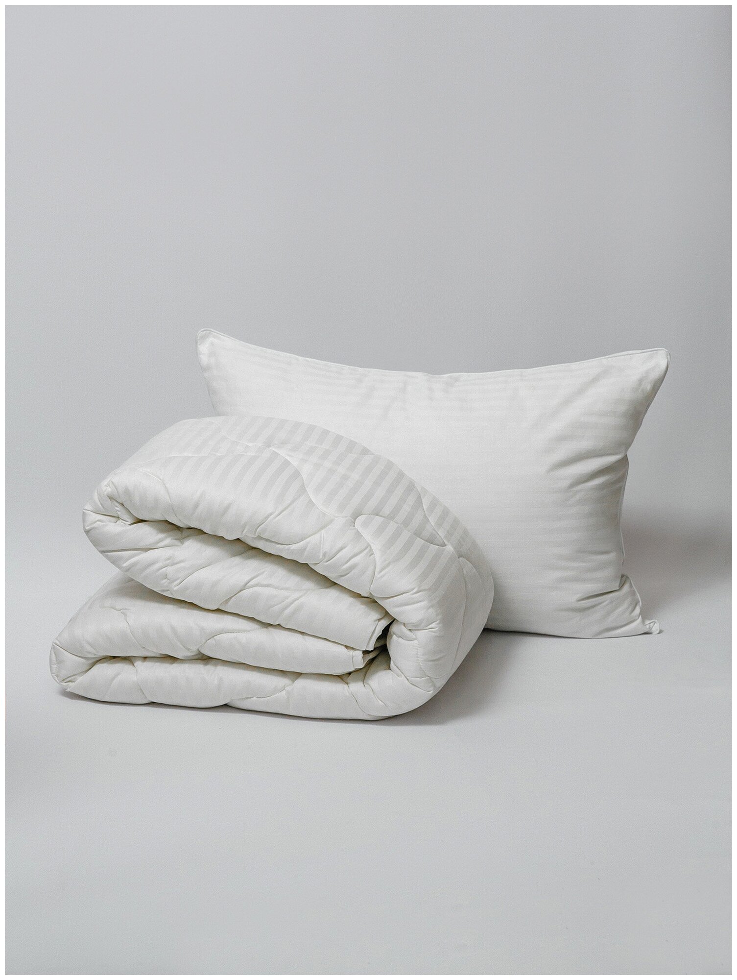 Одеяло 2,0 спальное / Хлопковый мир / одеяло теплое искусственный лебяжий пух 300 гр/м2 в сатин-жаккарде 2,0 двуспальное - фотография № 1