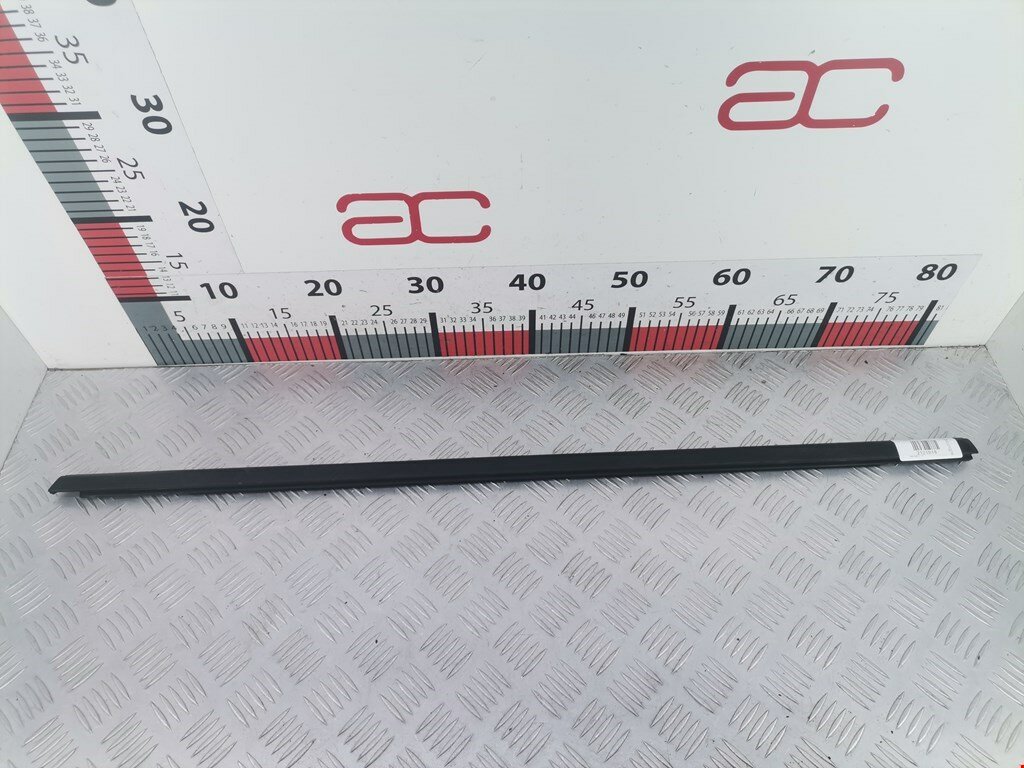 Накладка декоративная (молдинг) стекла двери задней правой Opel Astra J 13260072 арт. 2121818